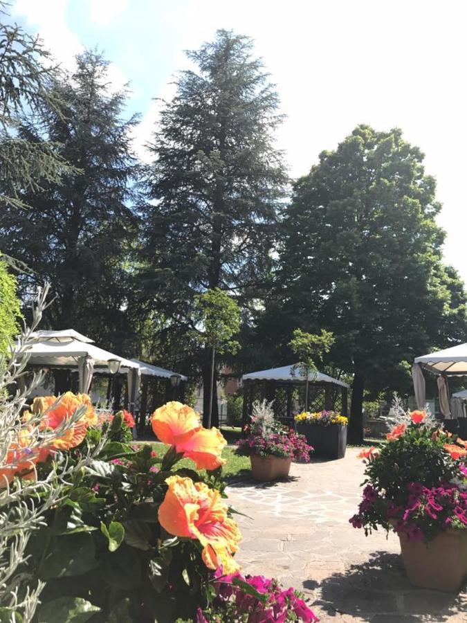 Hotel Ristorante Gallo D'Oro Vignola  Extérieur photo